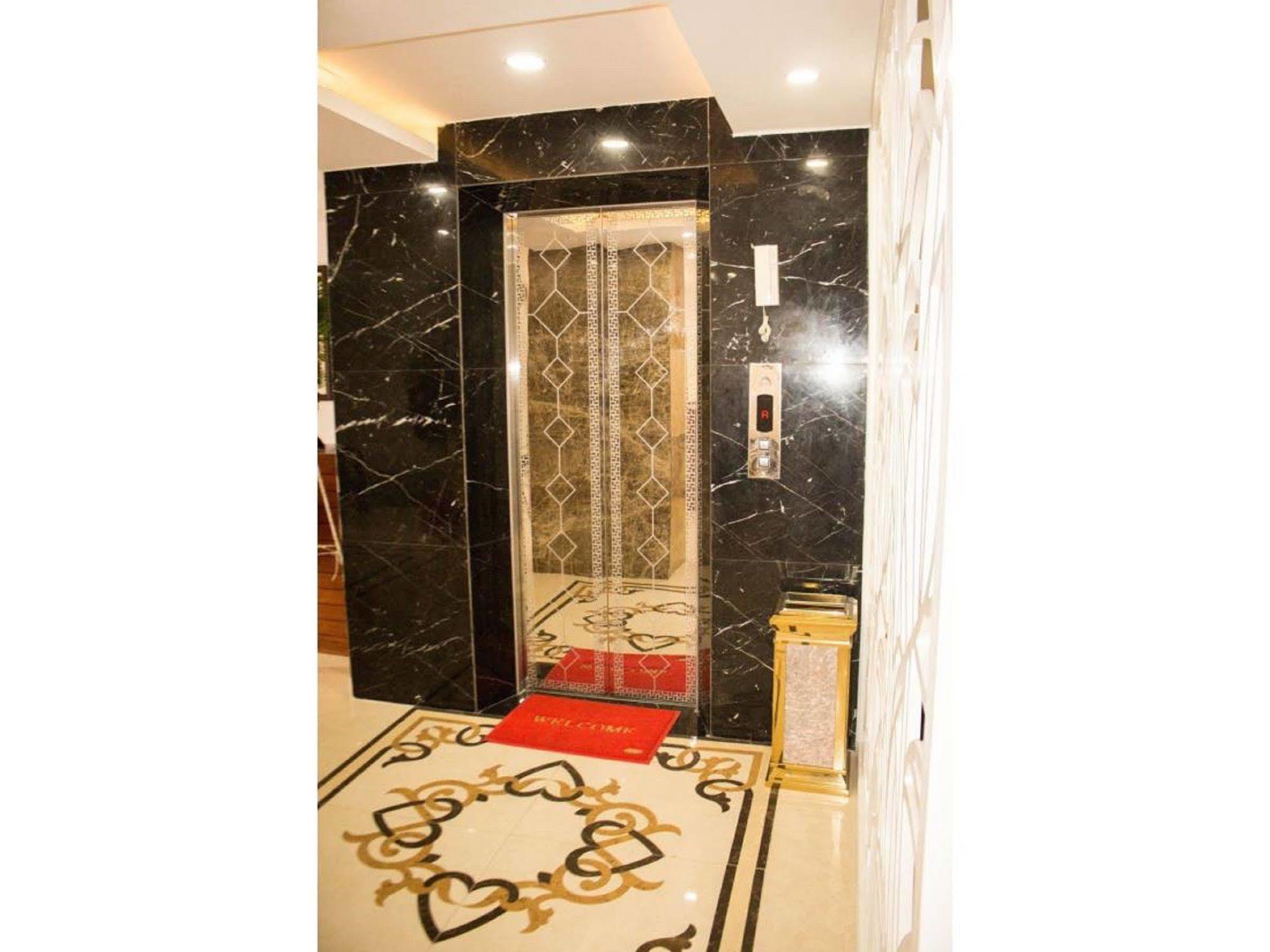 Reddoorz Plus New Sun Hotel Cidade de Ho Chi Minh Exterior foto